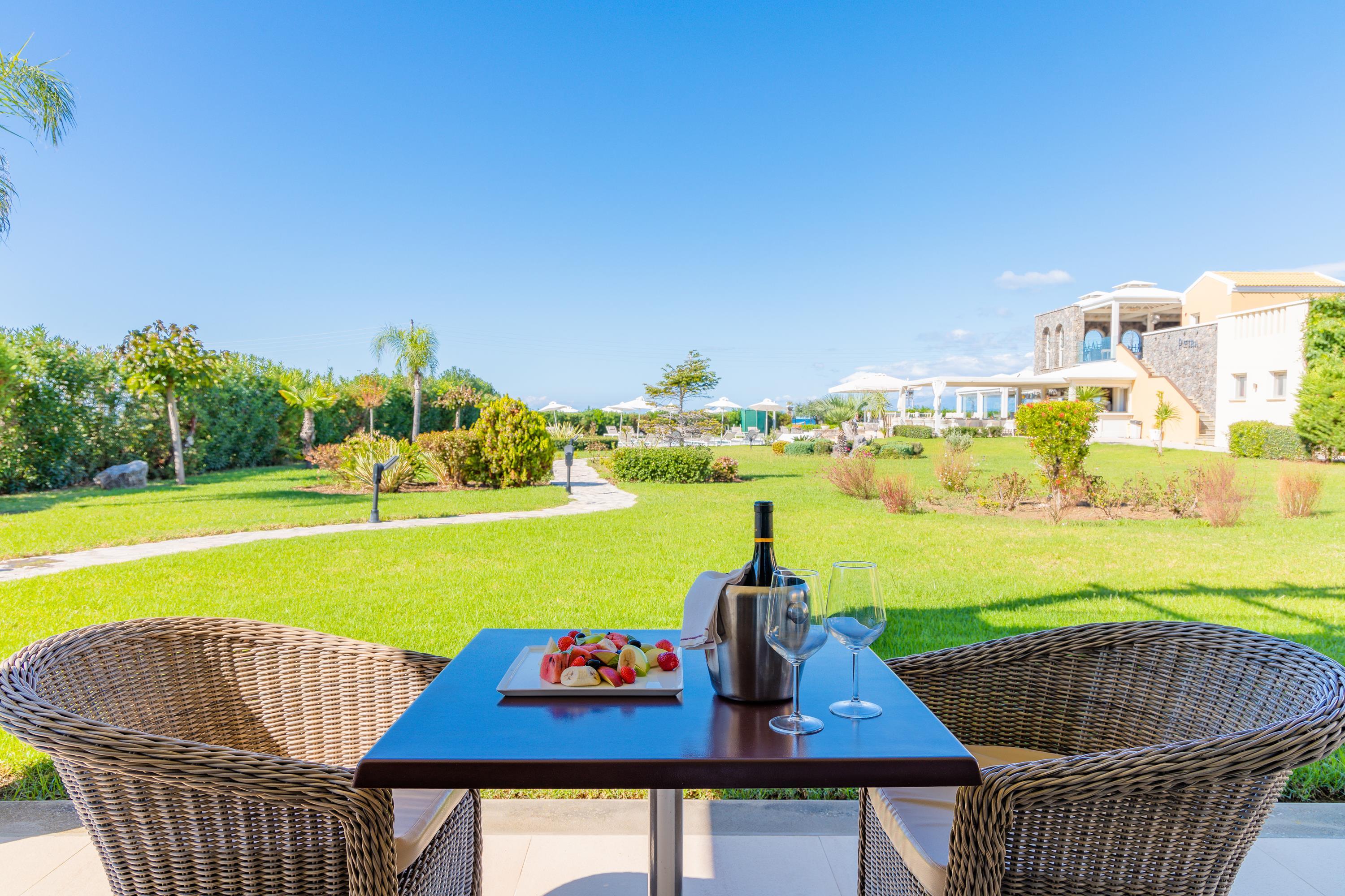 Restia Suites Exclusive Resort (Adults Only) アカラヴィ エクステリア 写真